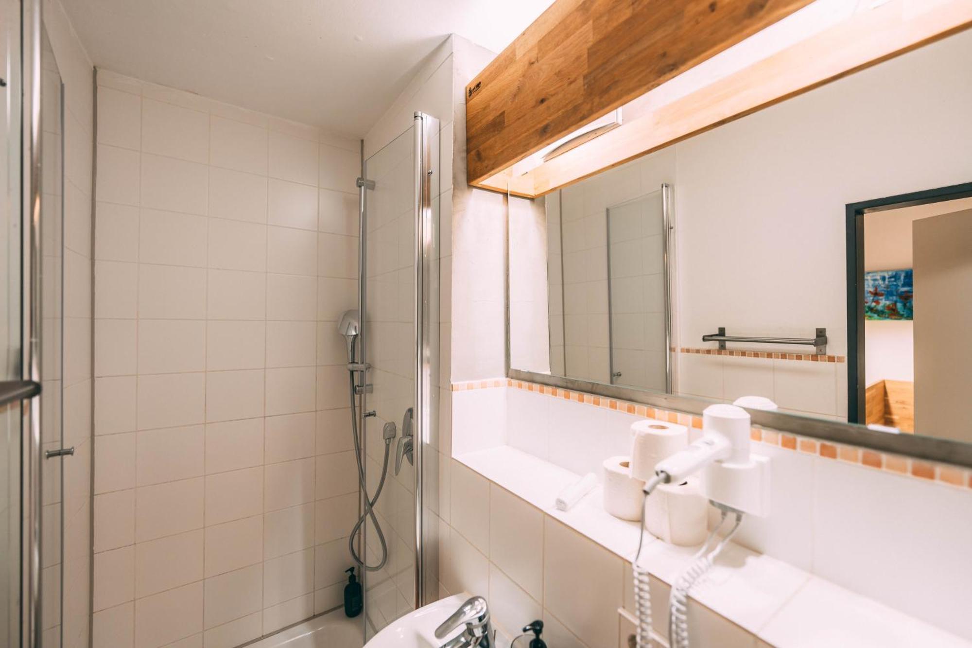 Gut Hügle Jugendzimmer Ravensburg Exterior foto